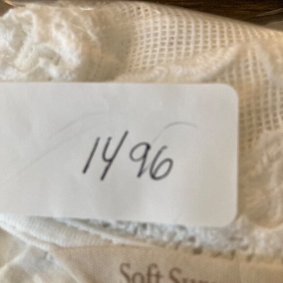 Womens XS Soft Surroundings V Neck Embroidered Mesh Lace Applique Blouse Flaw - Picture 11 of 11